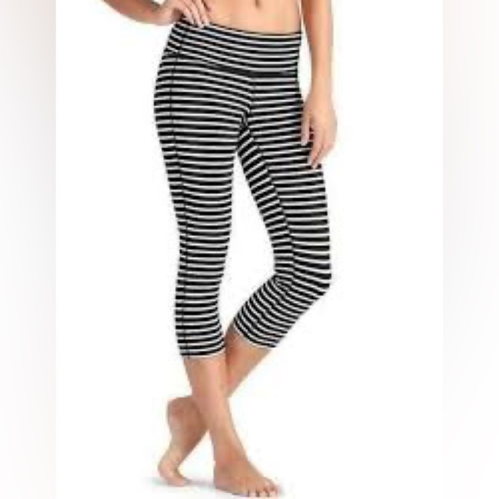 Athleta Capri Stripped Leggings, size M
